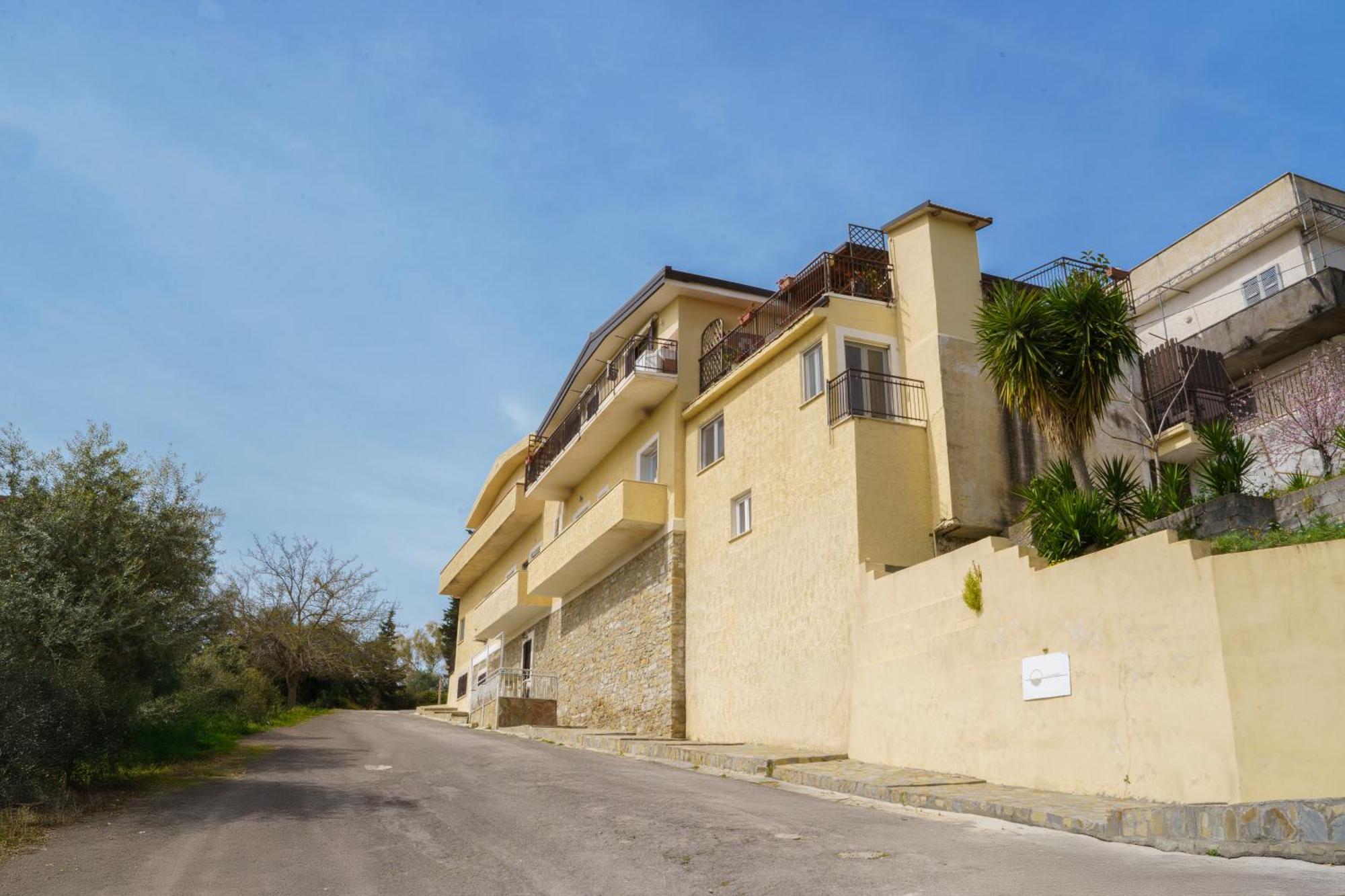 Il Panorama Housing Cilento Aparthotel Santa Maria di Castellabate Exteriör bild